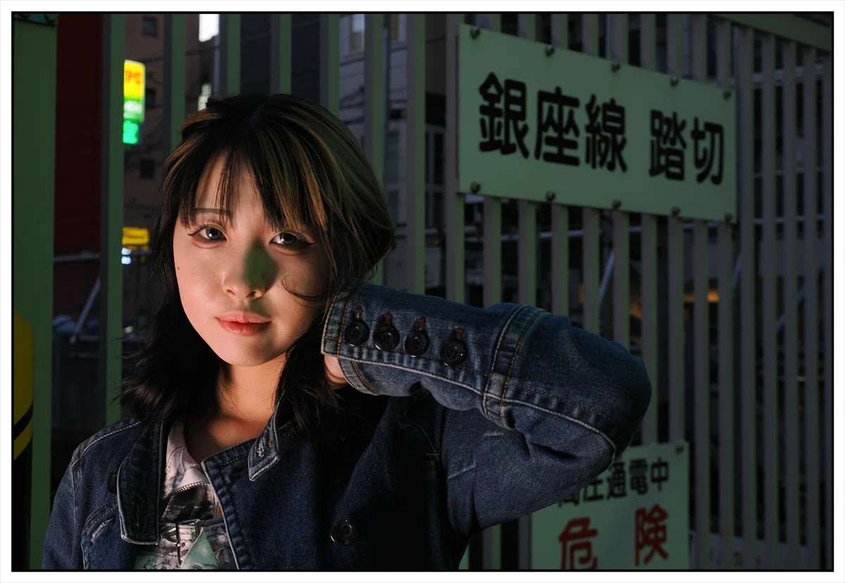 Text Frame 2 Line Ginza Line Crossing: A Mini Photo Collection|たぬき写真工房