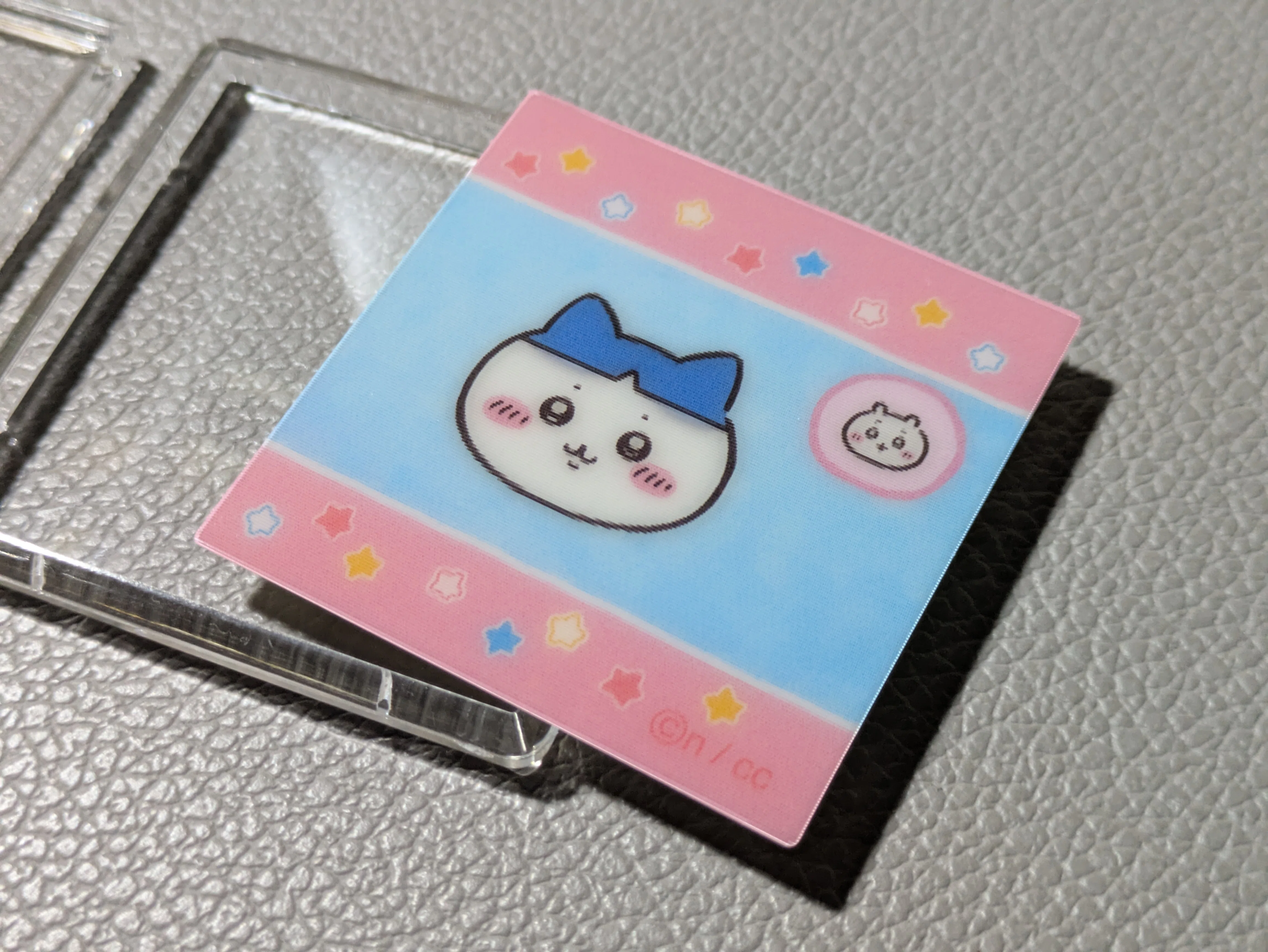 [Oshikatsu Custom] Successfully turned Chiikawa stickers into magnets ...
