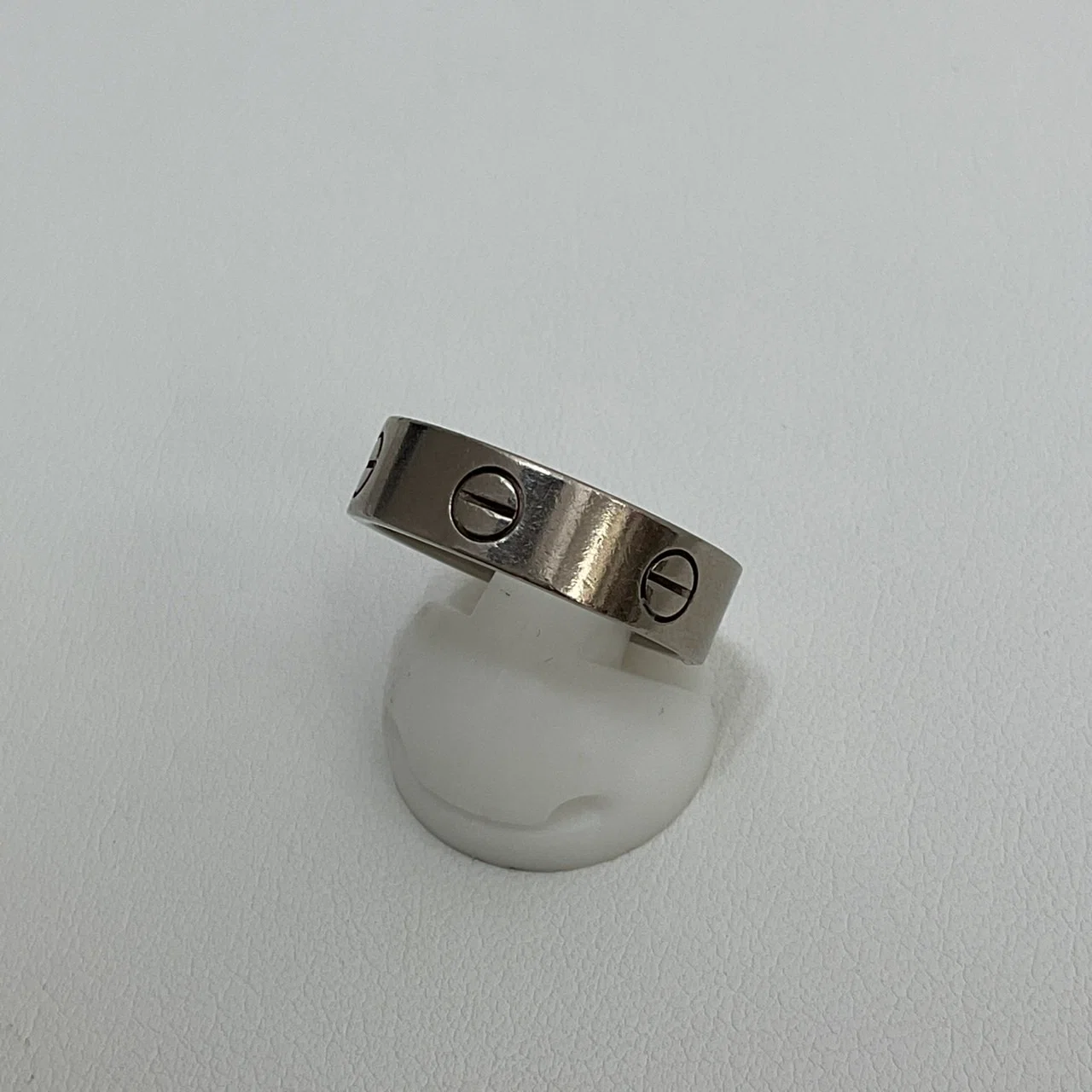 Is the value of brand jewelry determined solely by the weight of the ...