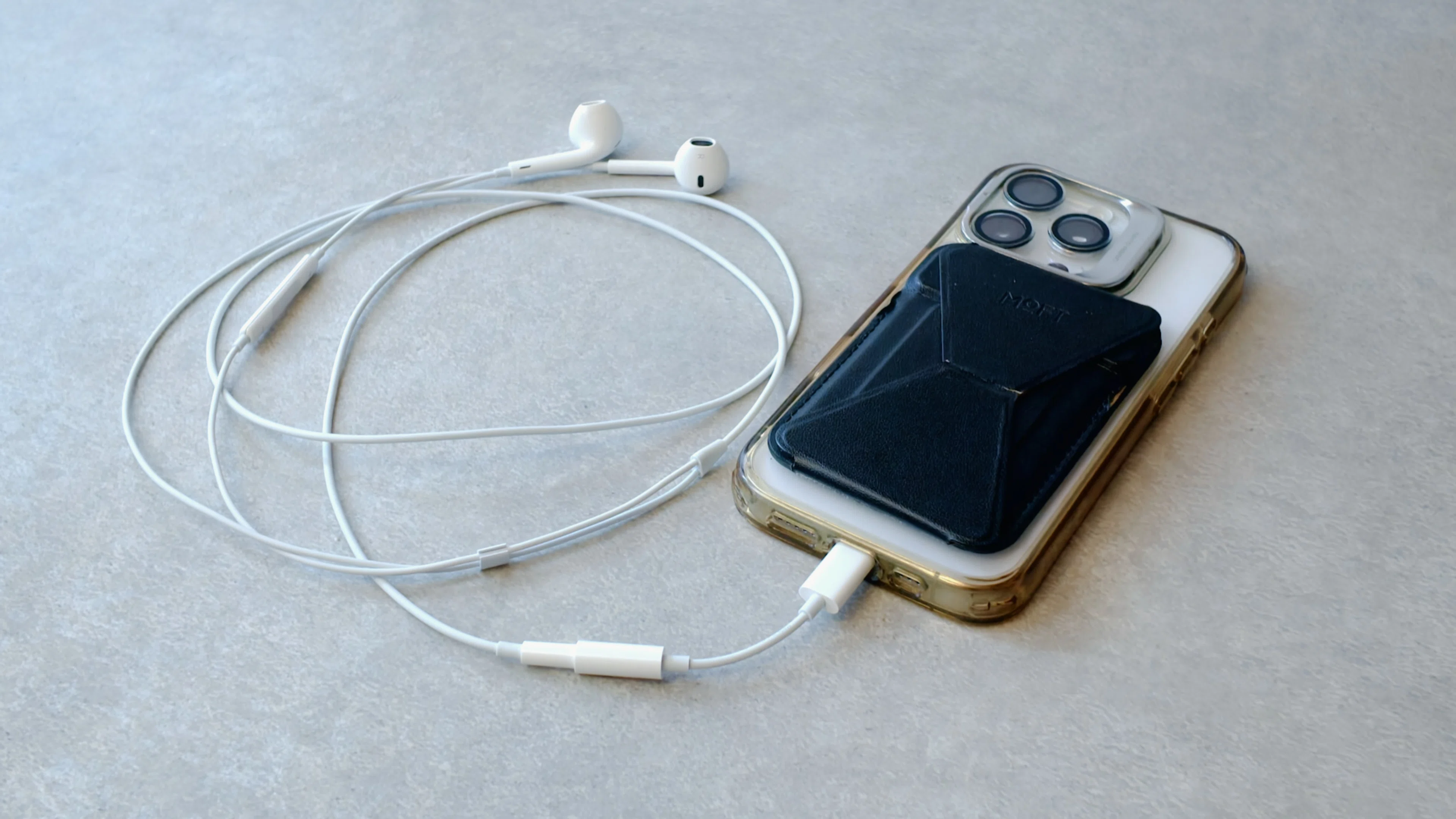 AirPods Proもあるけど、やっぱりEarPods使っちゃう｜murasaki