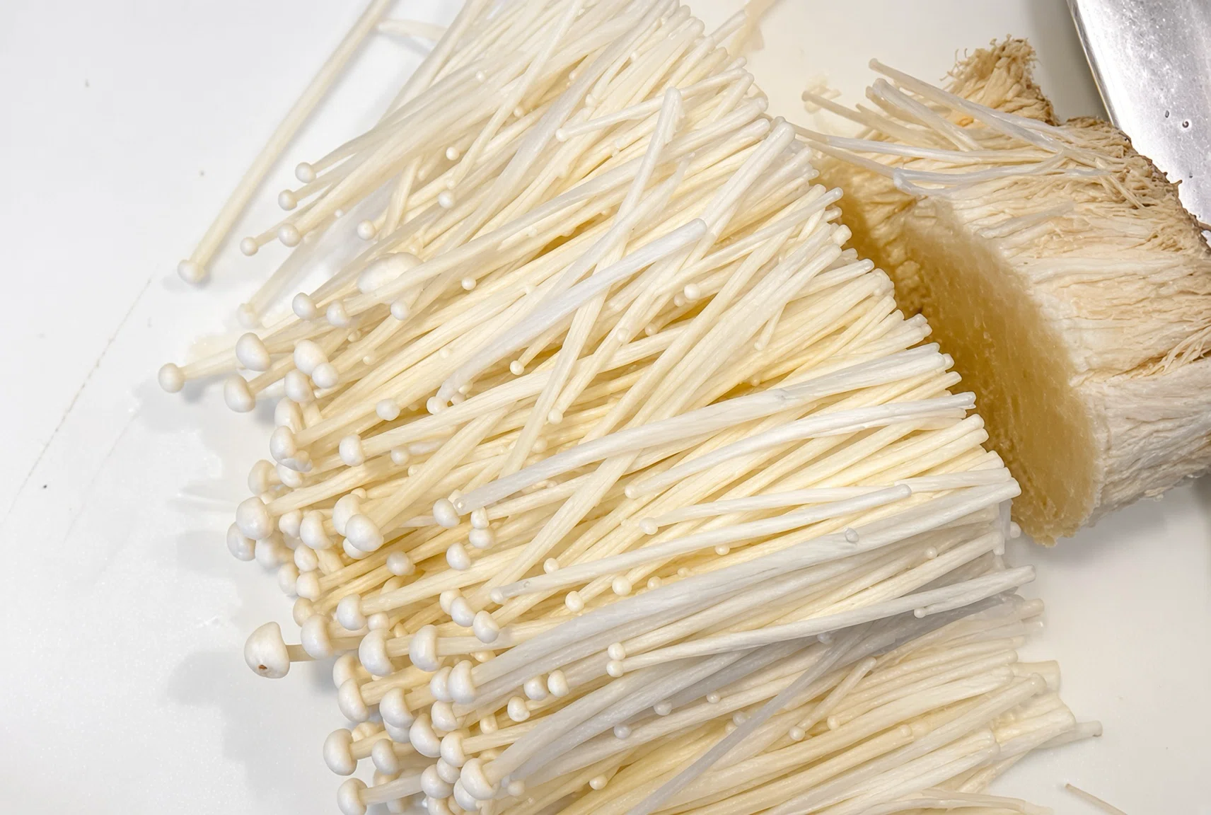 How to make crispy cheese enoki mushrooms by binding them with potato ...