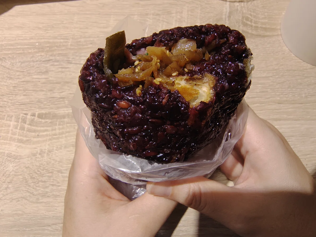 [Taiwanese Breakfast] Twice the size of yesterday's with incredible ...
