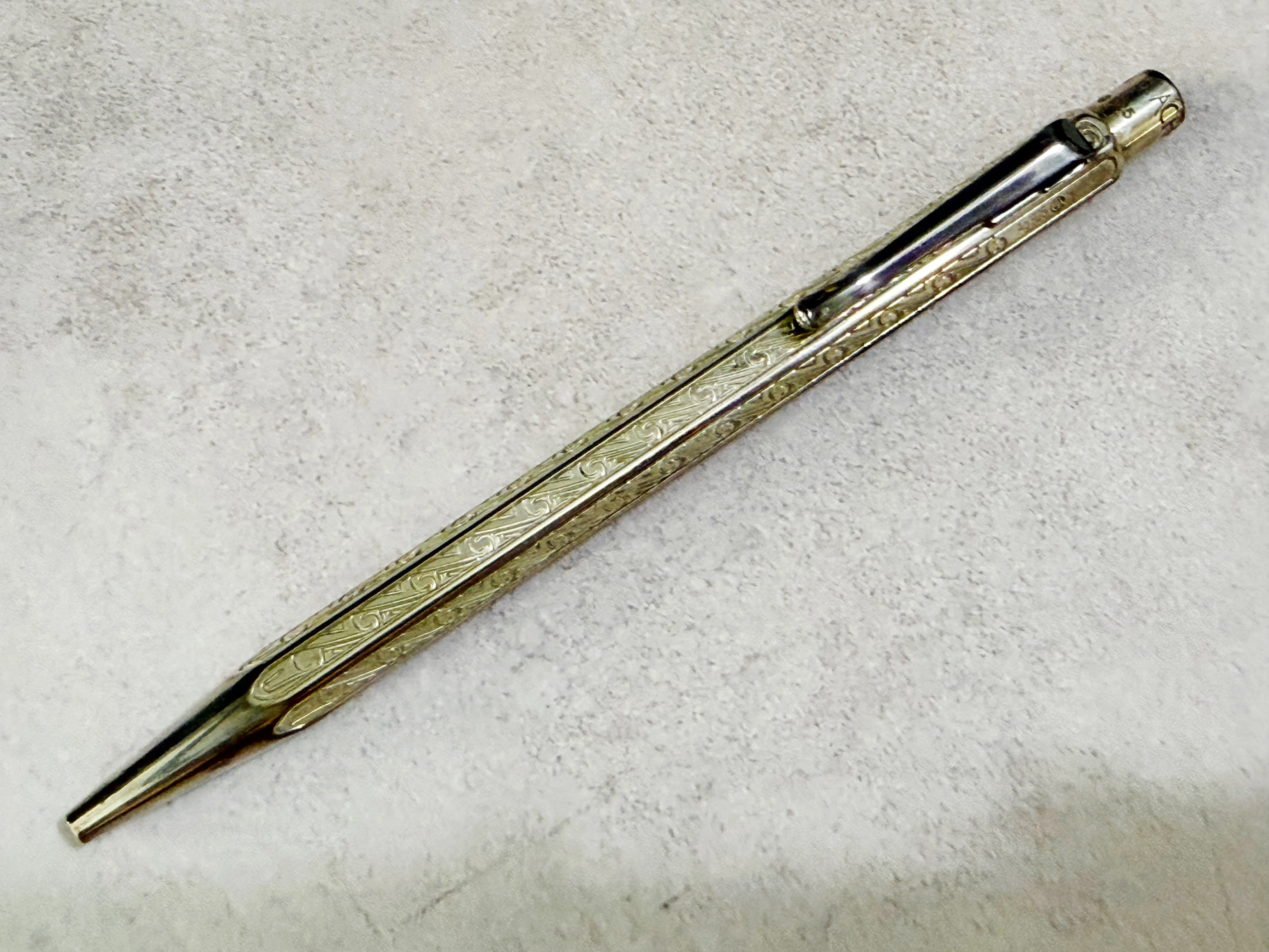 ヴィンテージ筆記具】20年使い続けて深まる魅力。カランダッシュ