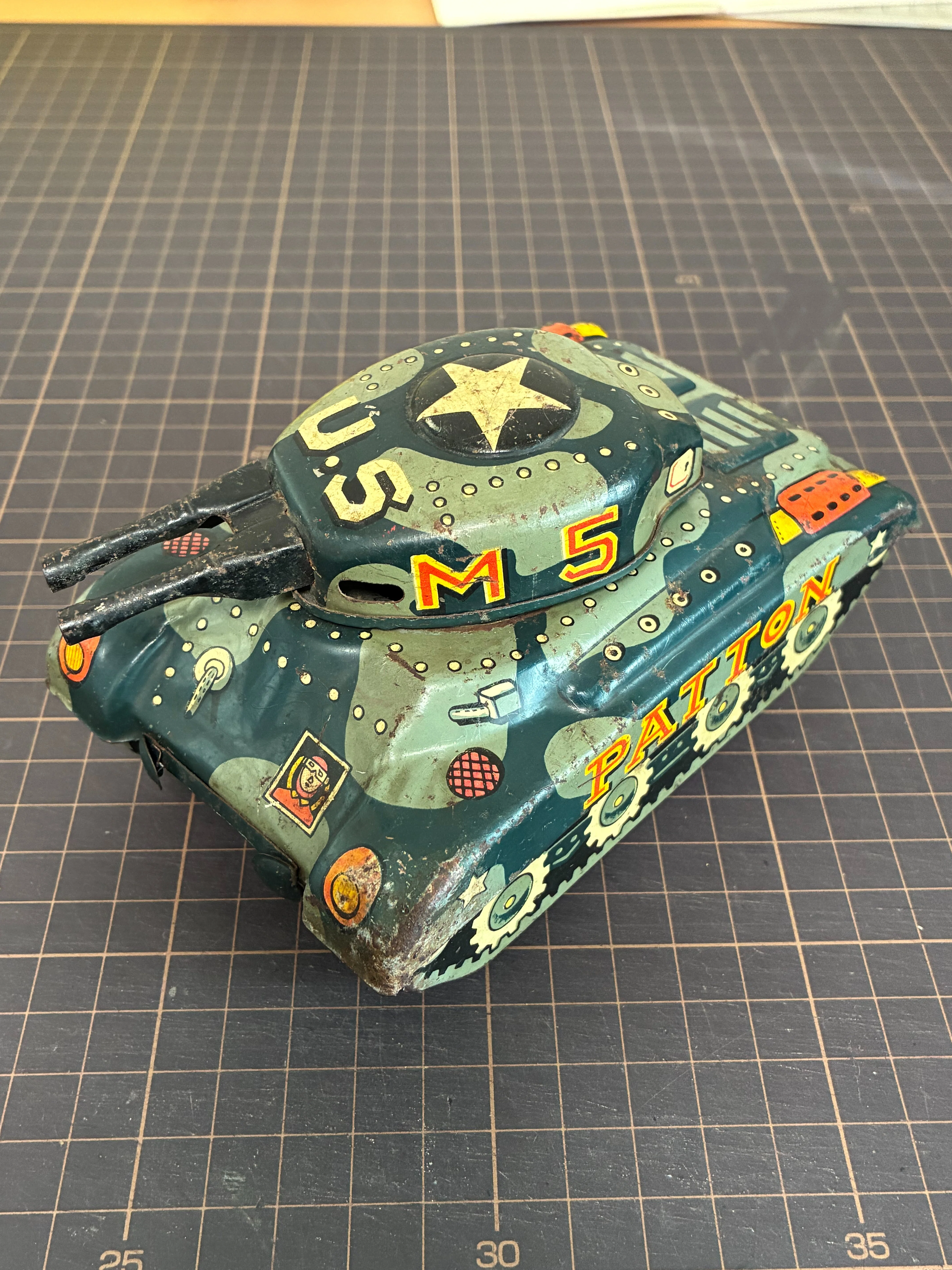 [Collection] Tin Toy U.S M5 Patton Tank / Tin Toy Collection: U.S M5 ...