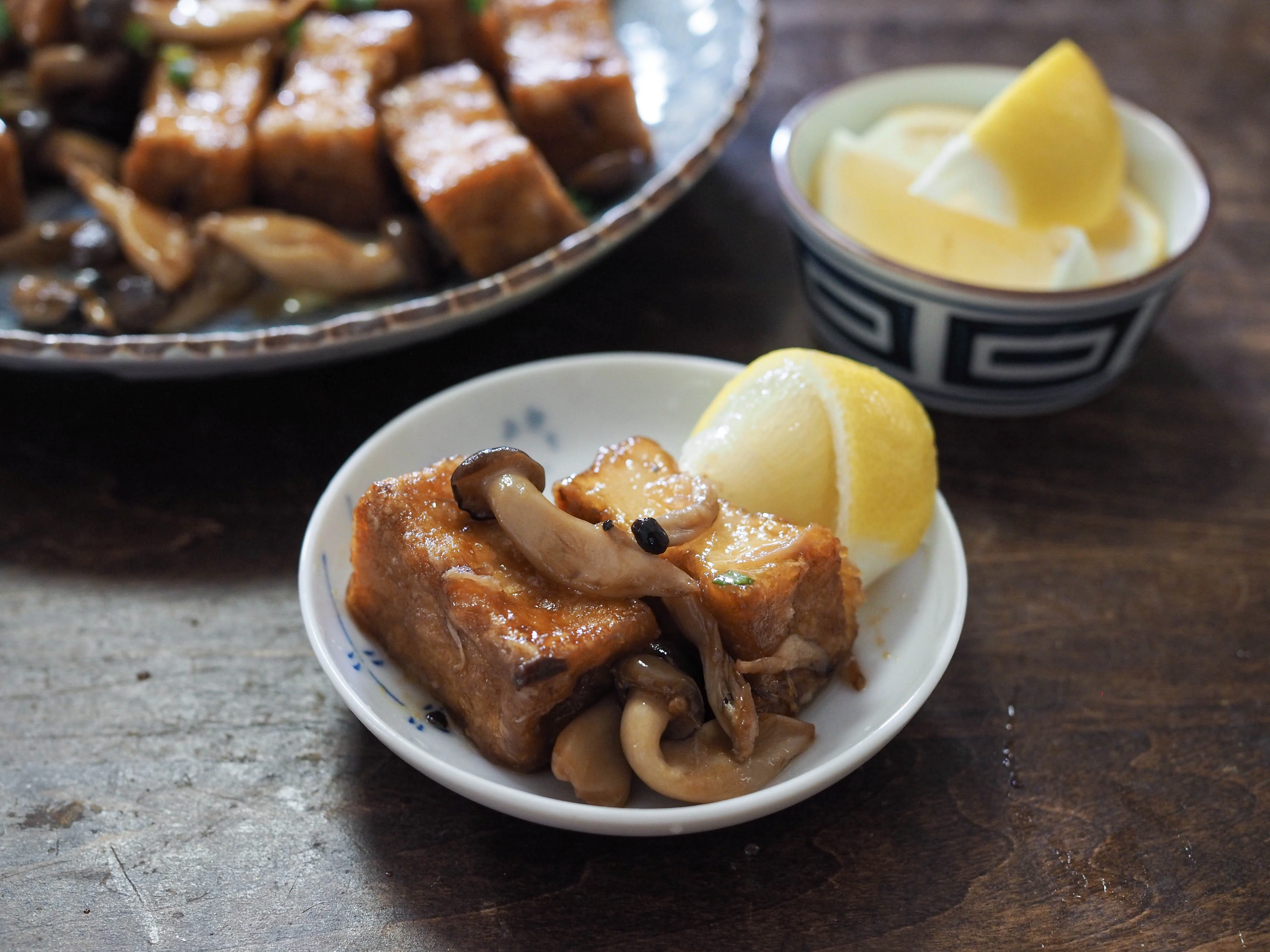 [Thick Fried Tofu Stir-fry with Oyster Sauce and Sweet Vinegar] Oyster ...