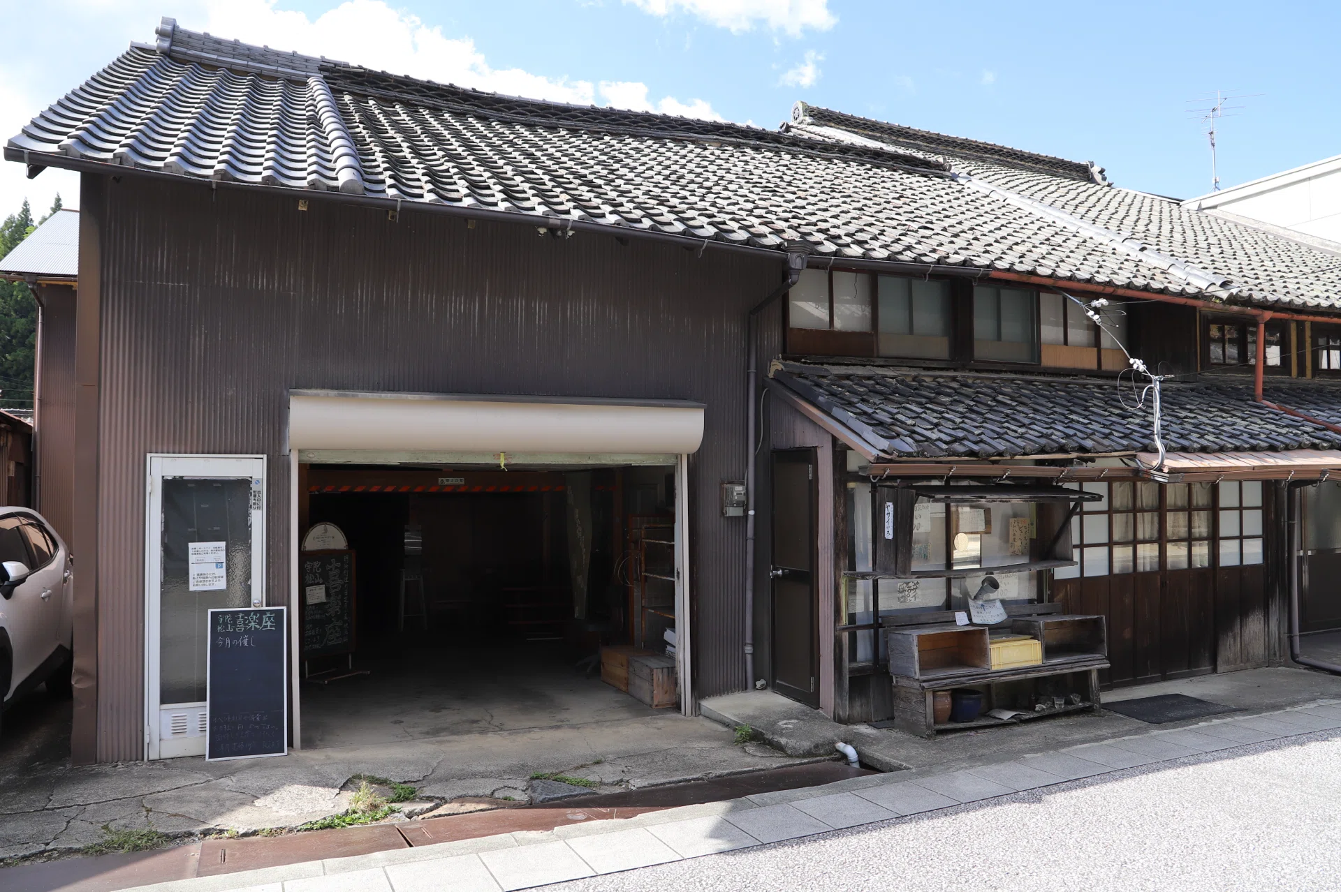 奈良】ノスタルジックな芝居小屋。宇陀松山『喜楽座』｜あゆしお