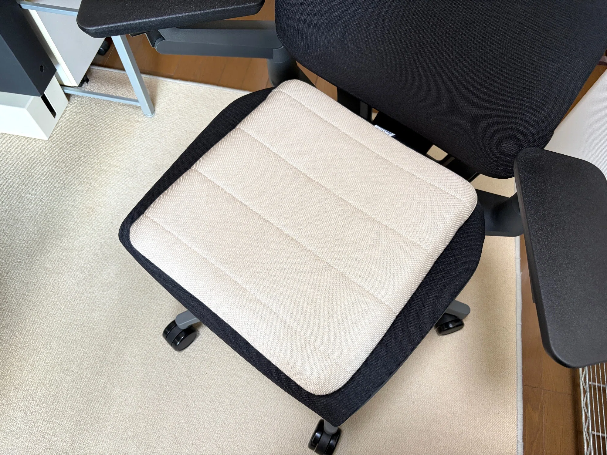 腰痛対策にエアウィーヴクッションの導入｜座面負荷が大きく低減、快適