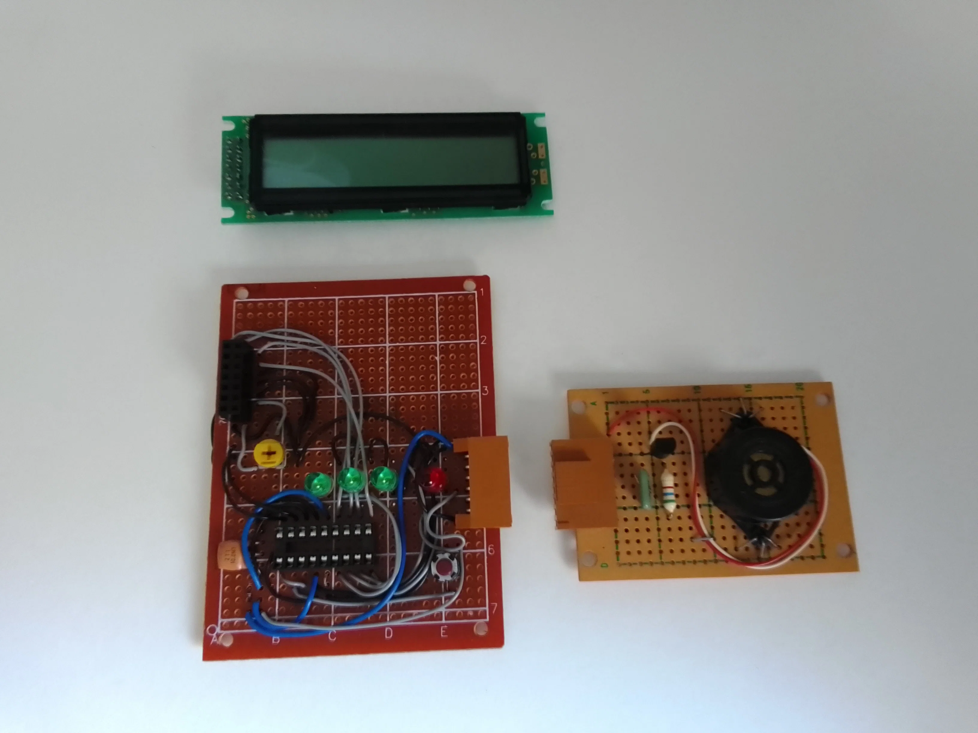 Trying out a PIC microcontroller, part 6 (Building a timer)｜かわぐちさと