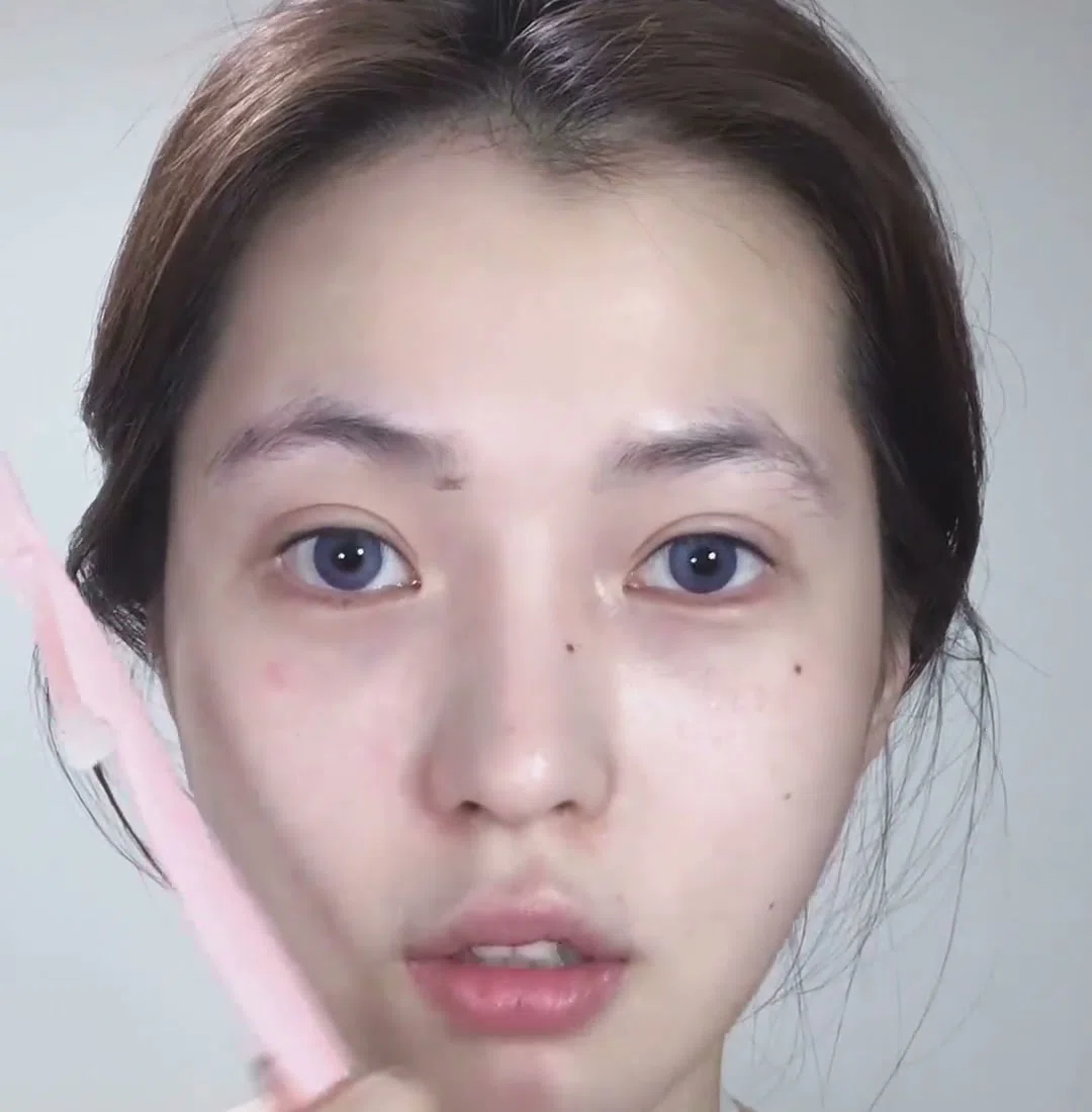 For those with uneven eyebrow heights | Why the three-point brow method ...