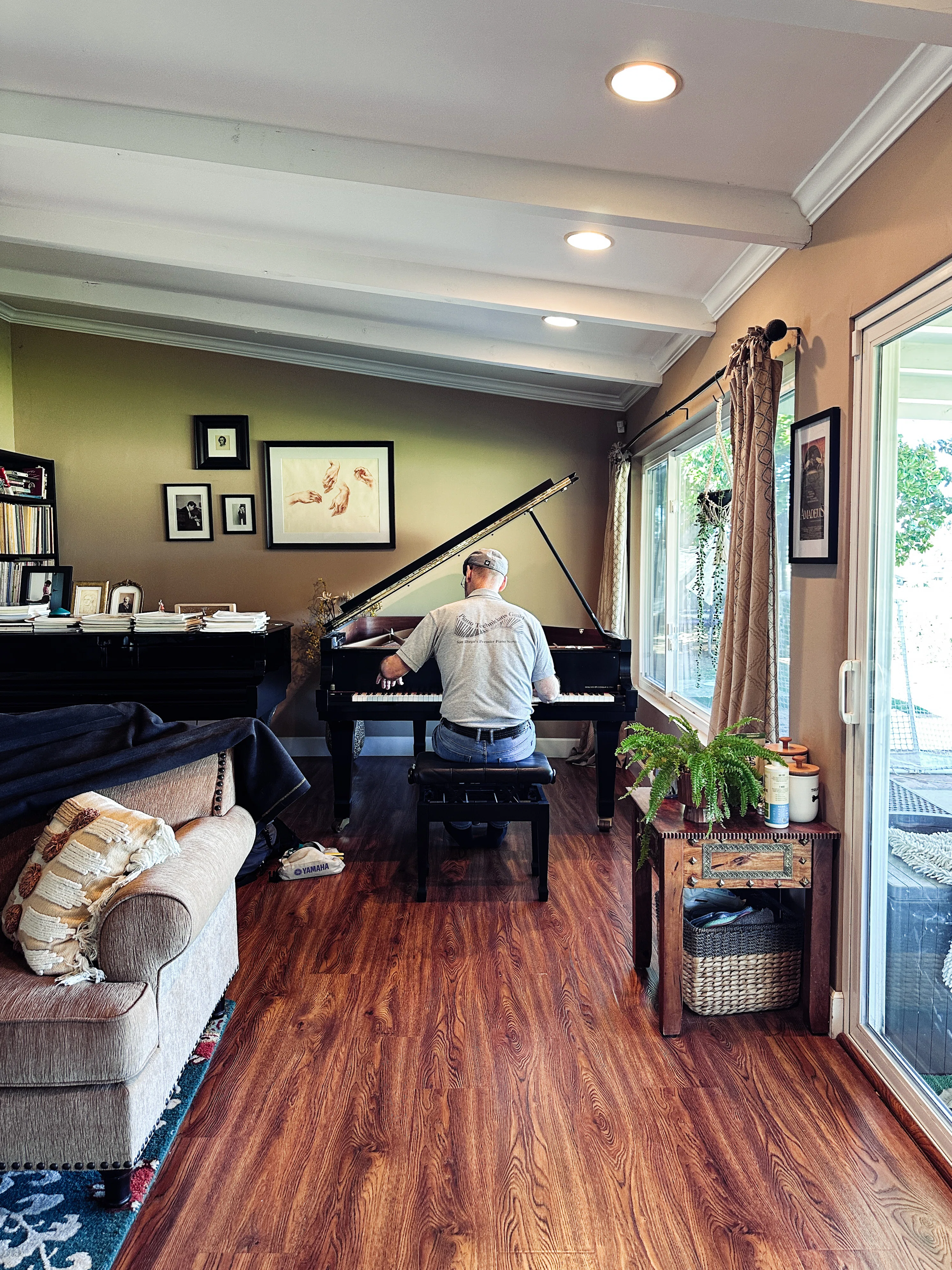 The job of a piano tuner is very favorable｜凪ゆきこ