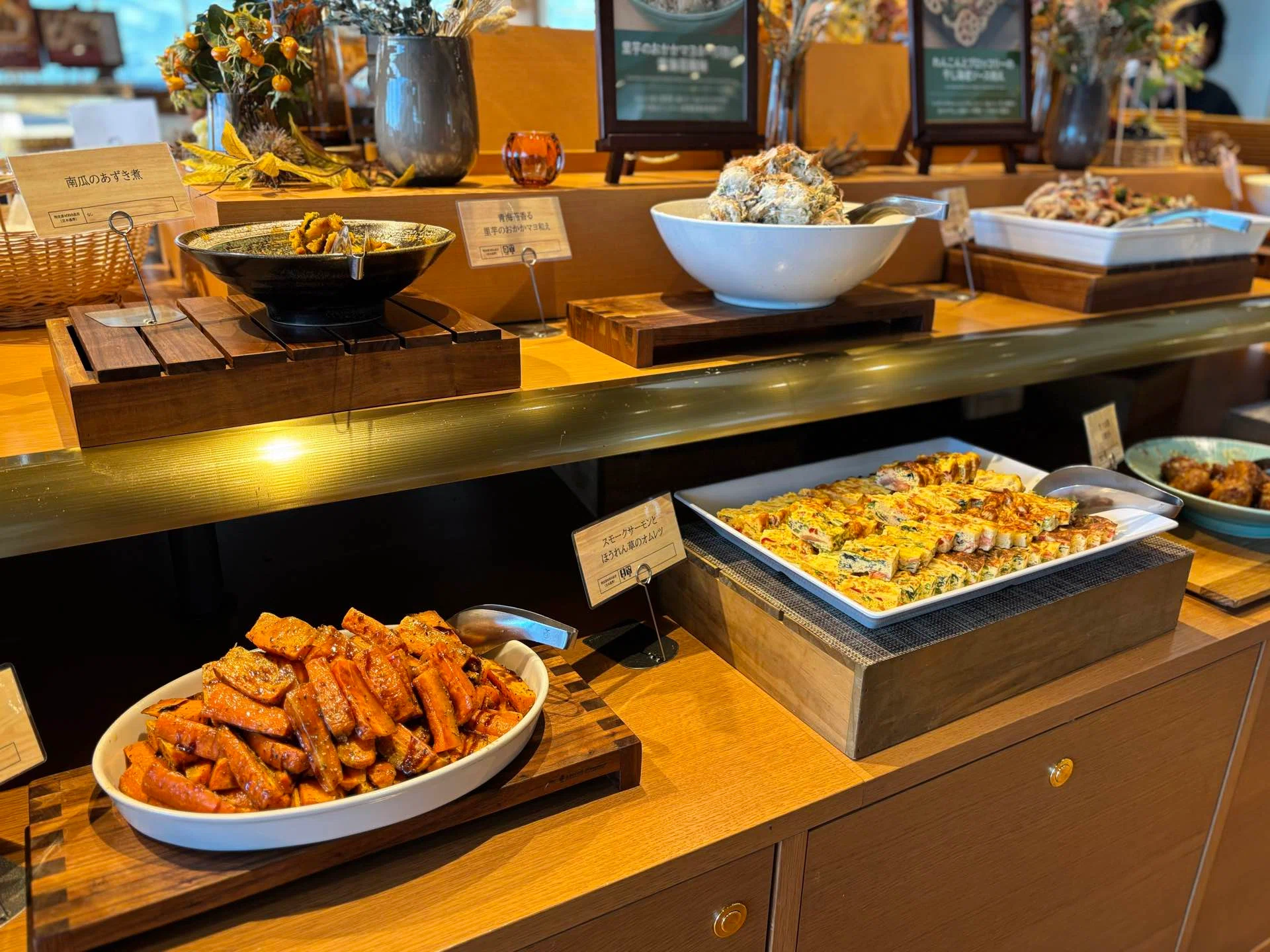 所沢「角川食堂」でランチビュッフェ。埼玉の恵みを味わう、ゆったりと
