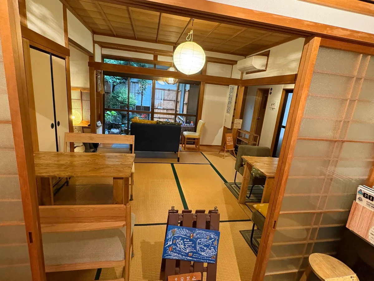 [Kashiharajingu-mae] Lunch at the old folk house gallery cafe narairo ...