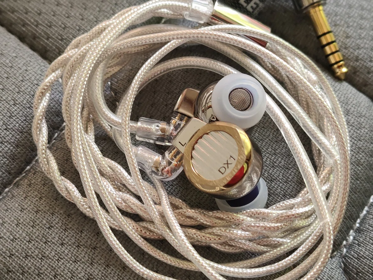 LETSHUOER DX1 レビュー：魅せる総ステンレス製全金属1DDの静寂と凄み