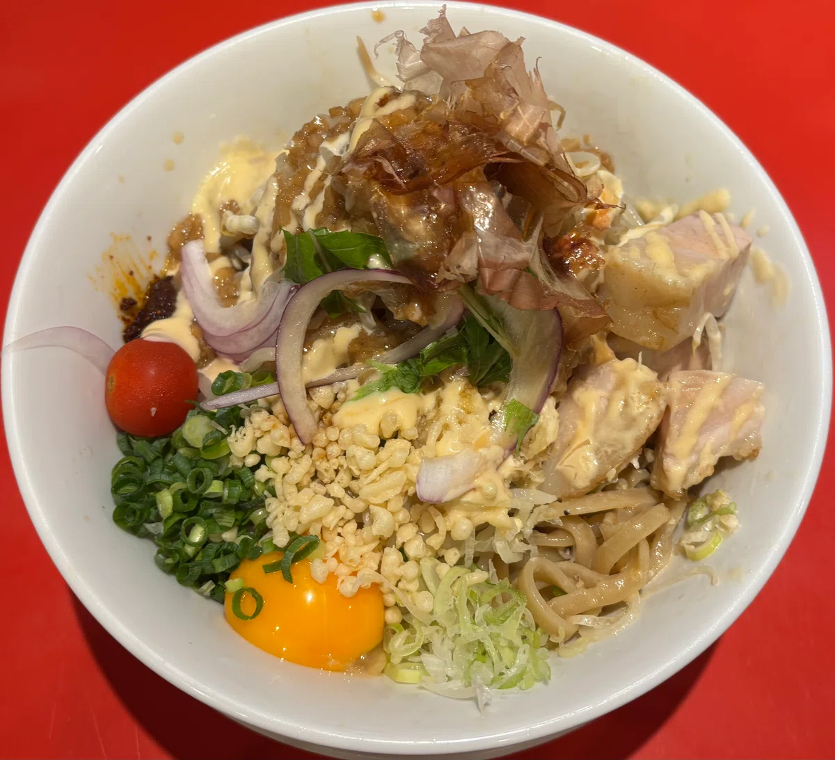 [Jinbocho Ramen] The Impact of Overwhelming Volume and Garlic Mayo ...
