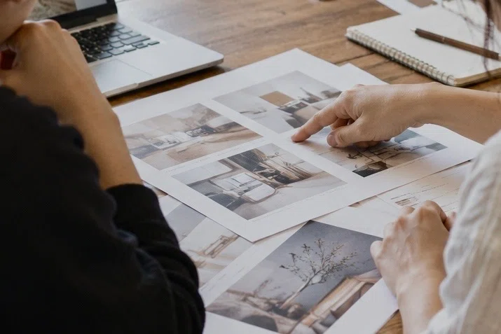 What is an In-House Designer? Working in Design Within a Company｜デジハリ静岡 ...