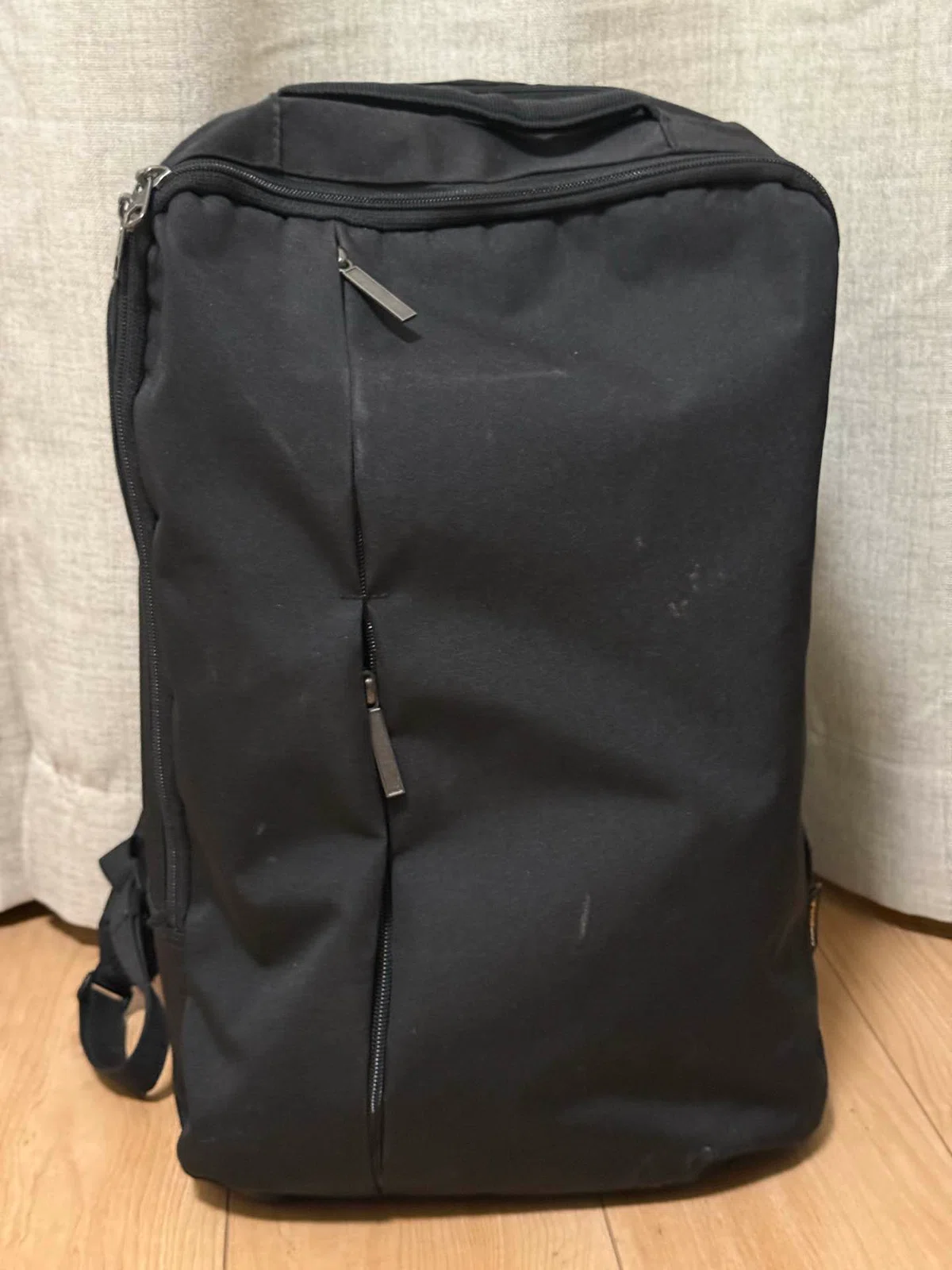 [Can it fit a 70-200mm lens + body!?] Workman's 4,900 yen camera bag ...
