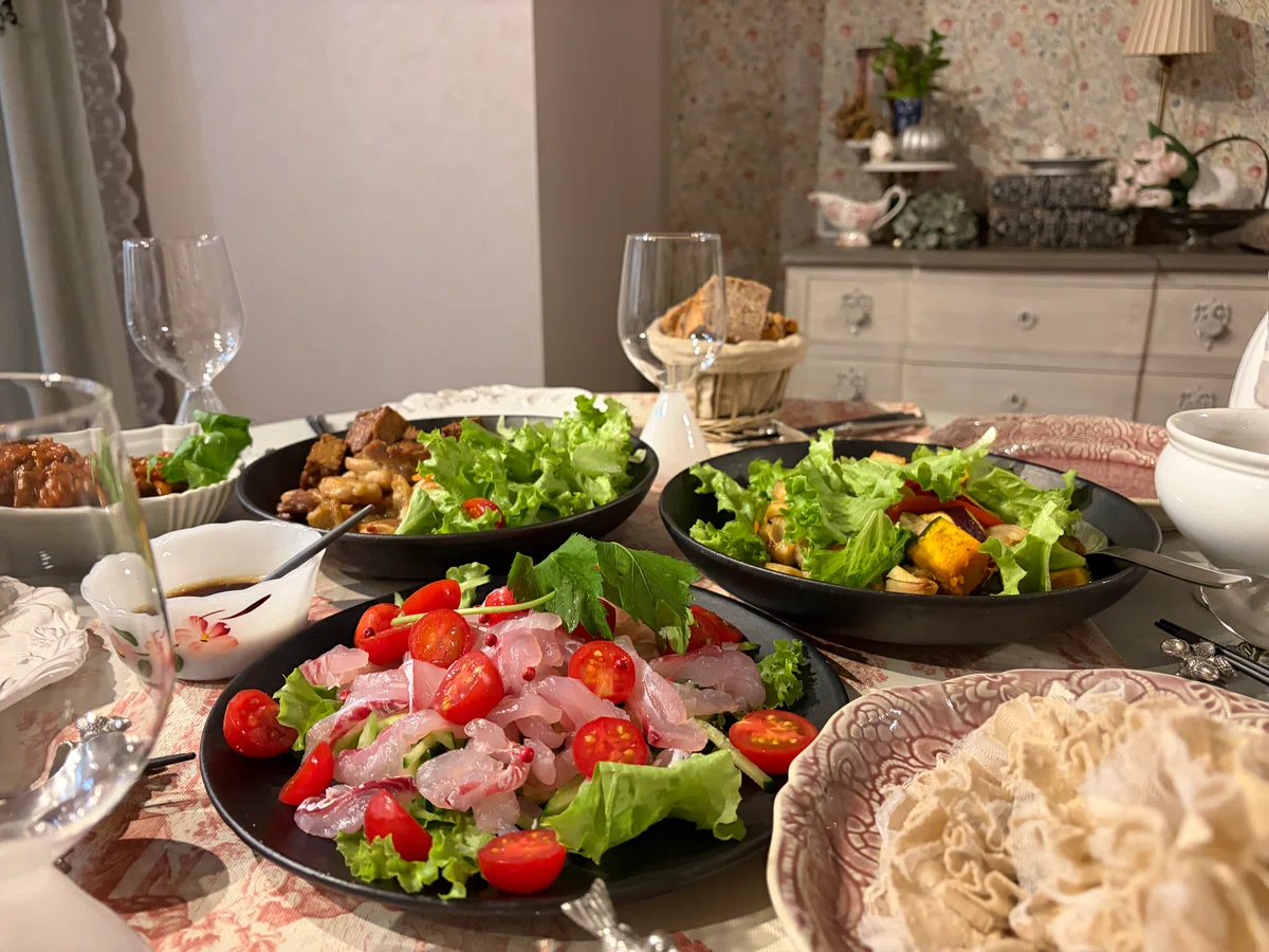 #5 [Life Design in Your 50s] Letting Go of Japanese-Style Hospitality ...