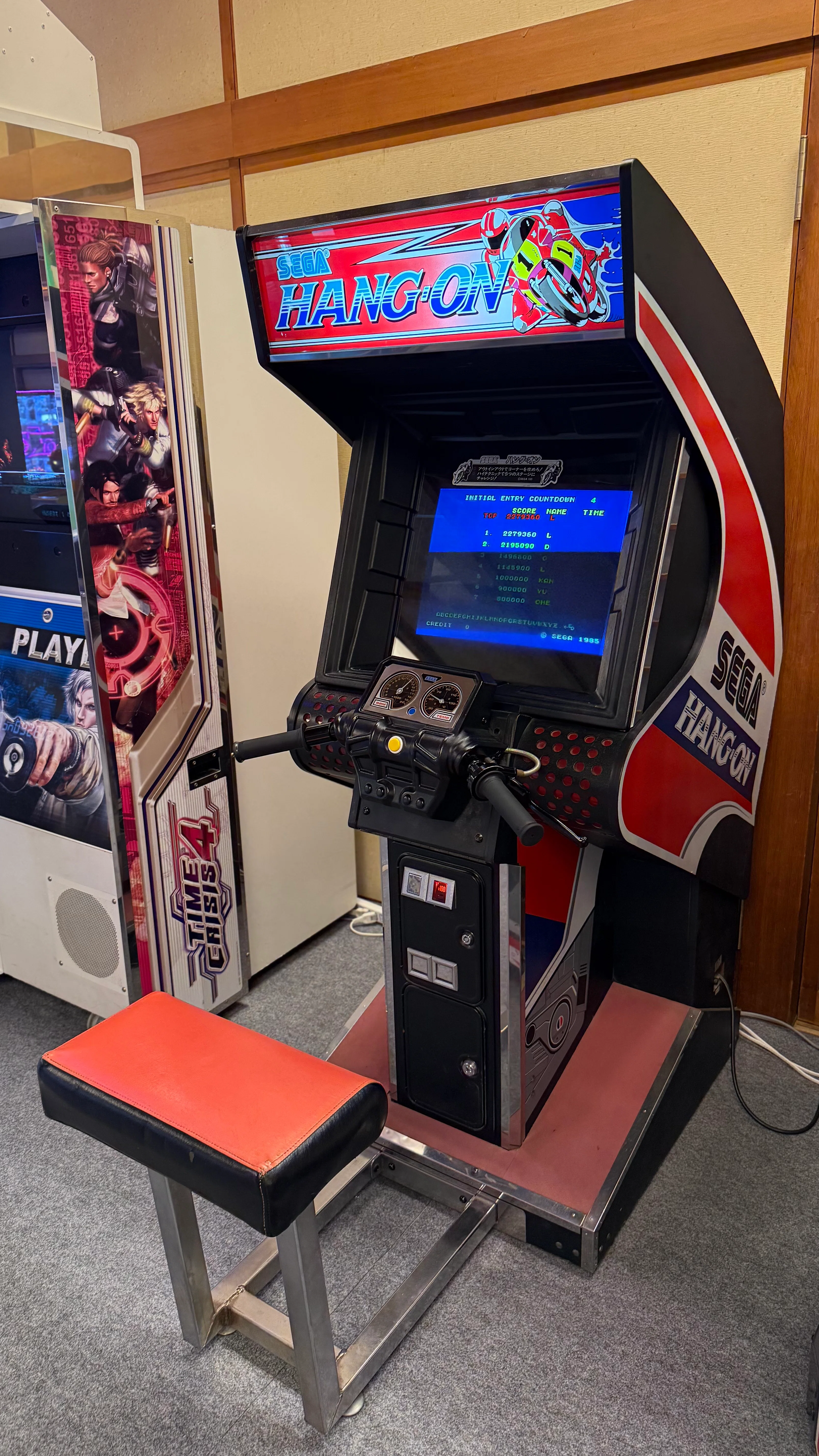 27 1985年のセガ『ハングオン』 が、2026年の伊香保温泉で現役でした
