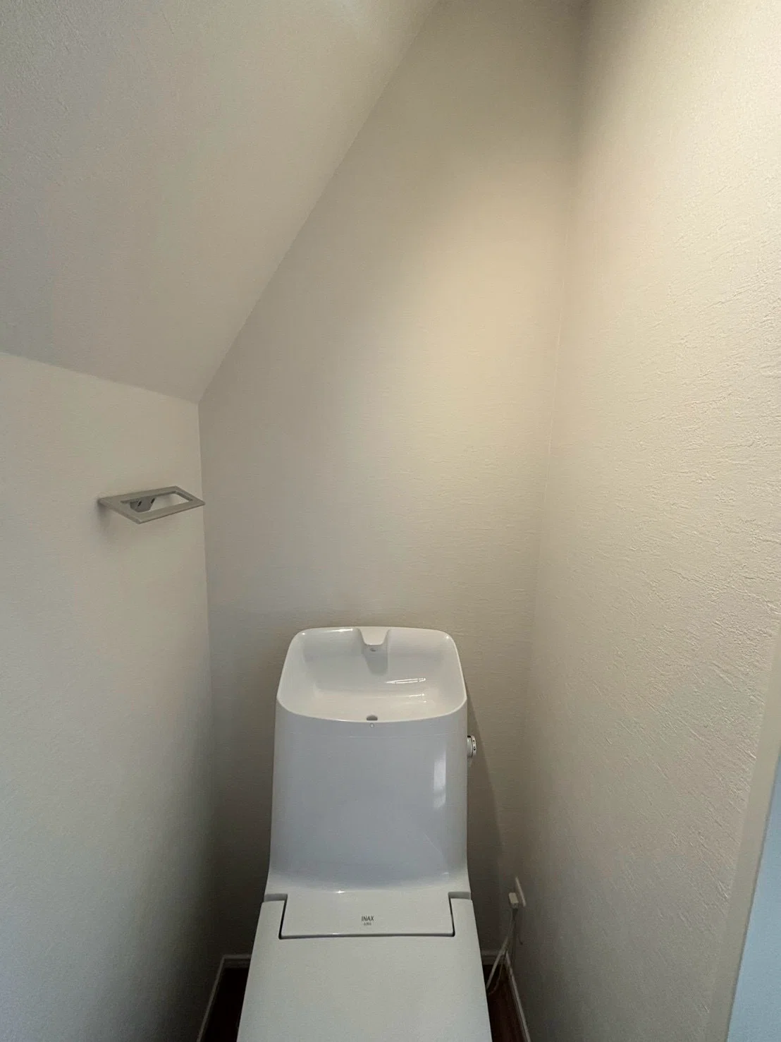 What to do about storage in a toilet with a sloped ceiling? A simple ...