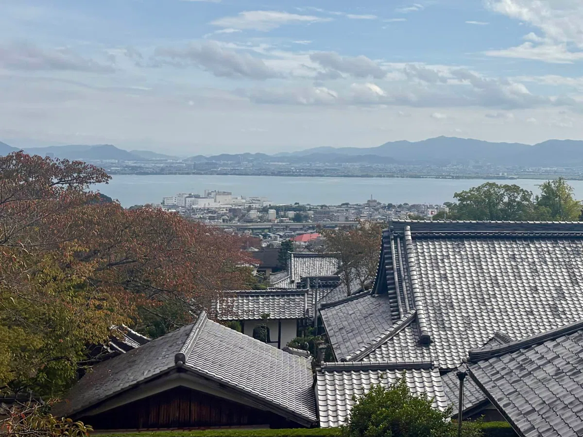 A Town Made for Walking Slowly｜気づきの紡ぎ手 きえ