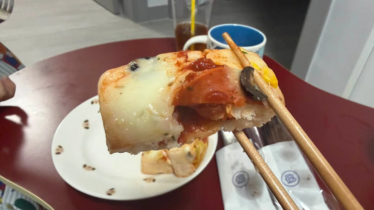 [Korean Gourmet] Comparing 3 types of trending Pizza Rice Cakes (Pizza ...
