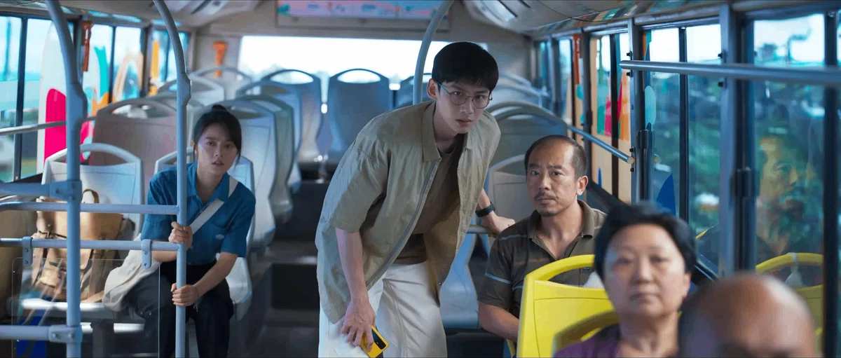 [All Episodes Free] The Chinese Drama Unraveling the Mystery of a Bus ...