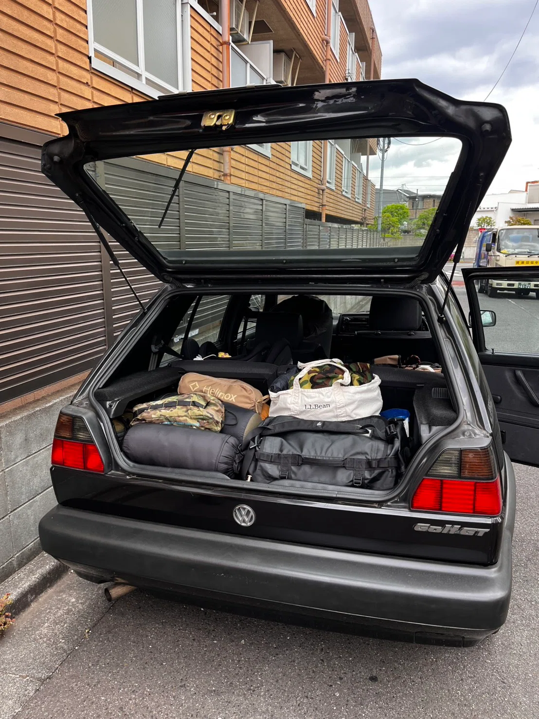 How much cargo can a Golf 2 carry?｜あつし