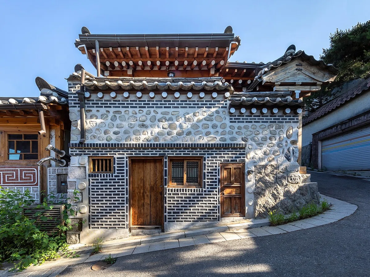 Is Bukchon Hanok Village closed after 5 PM? Red Zone visiting hours and ...