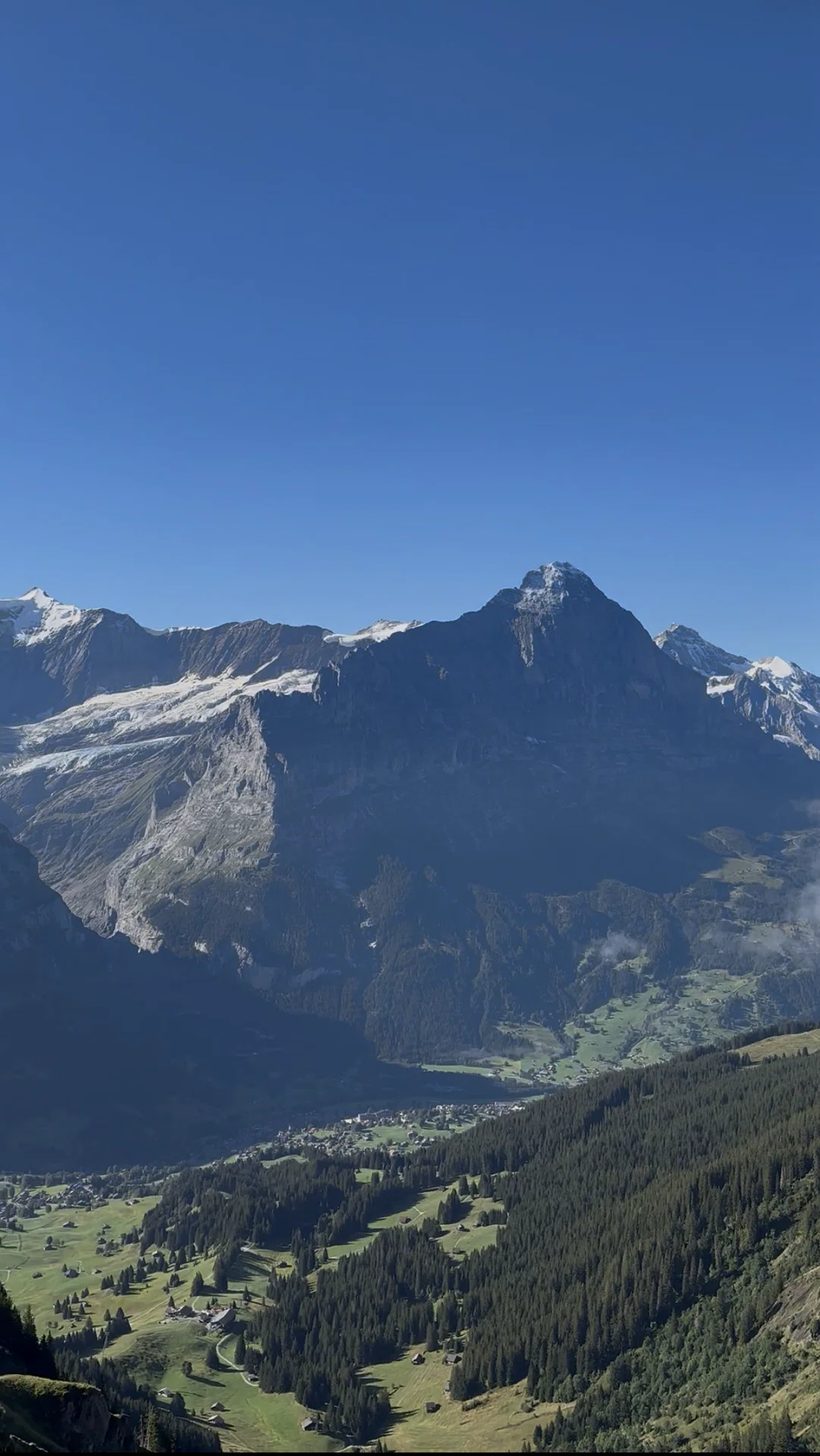 [Switzerland Travelogue 6] Spectacular Hiking and Trottibikes. In the ...