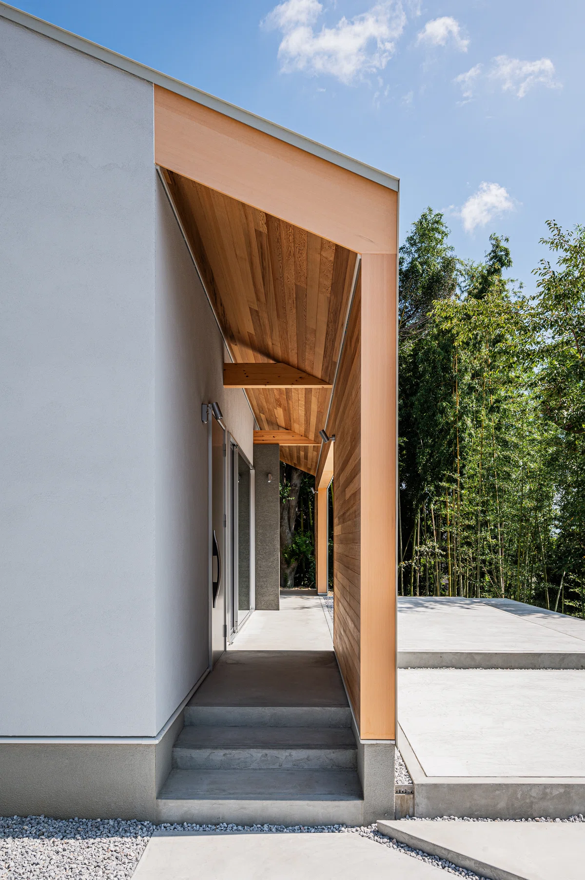 You don't have to install rain gutters｜KIMIJIMA and HAUS