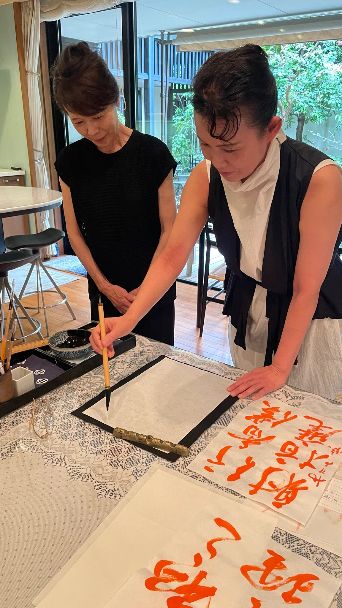 What do adults who learn calligraphy seek?｜継ぐ人、伝える人。