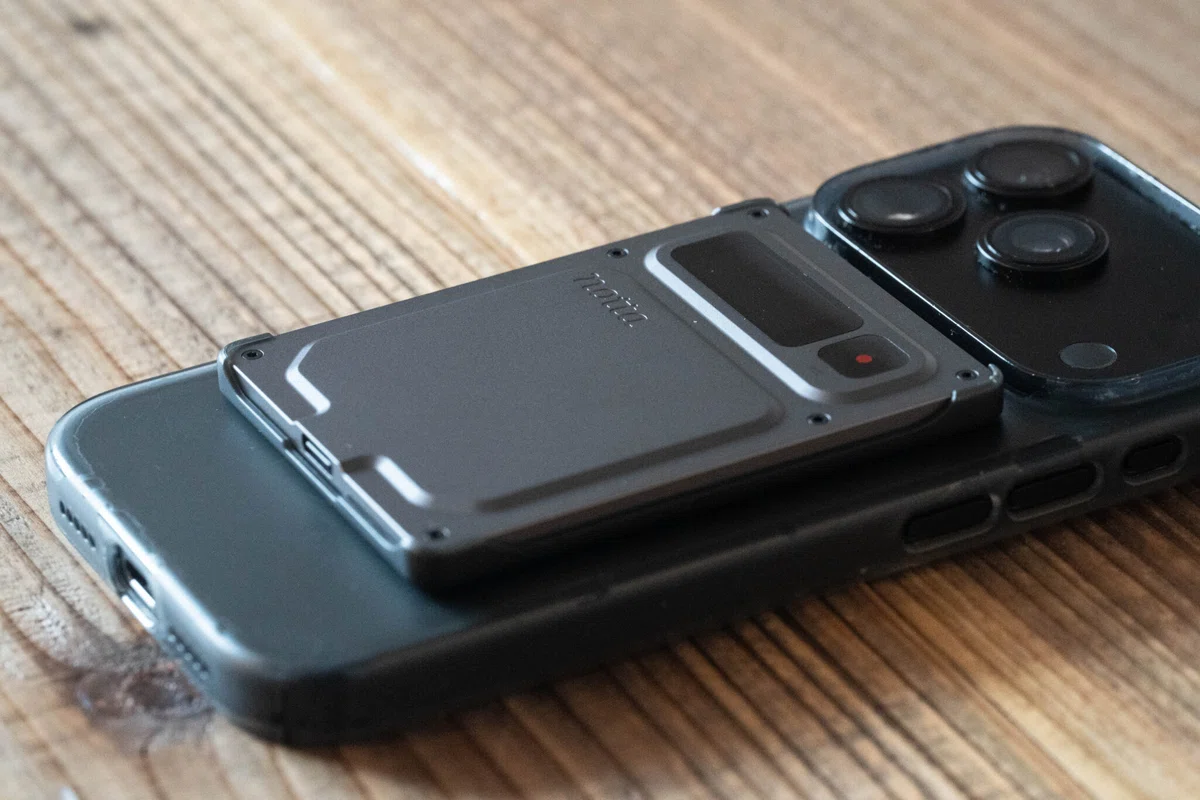 Iphone Recording Clock Color The evolution of ultra-thin recording devices never stops... What has ...