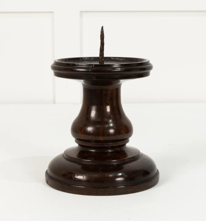 Wooden Candlestick | European Tradition and Lathe-Turned Design｜リーベルクラフト