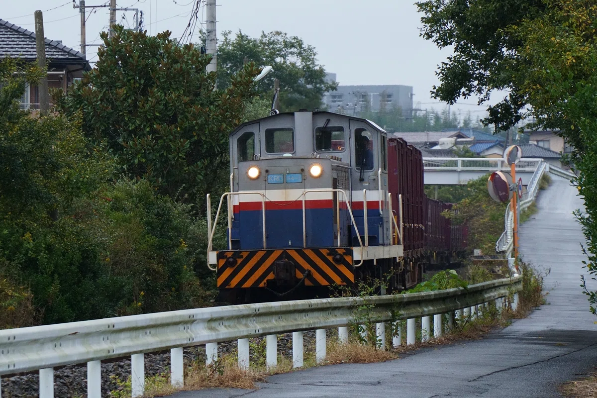 [Photo] Kashima Rinkai Railway, Kashima Rinko Line, in the rain｜稲穂