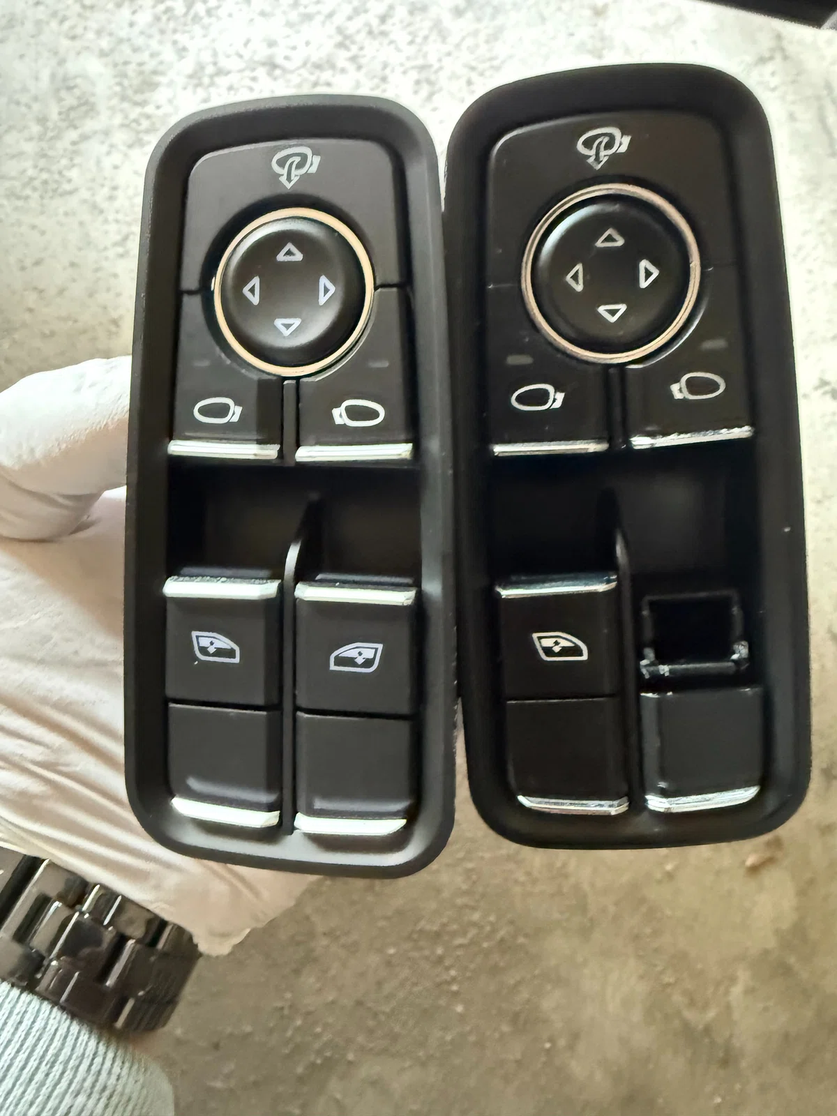 [DIY Repair] The door switch on my Porsche 981 Cayman S failed! I ...