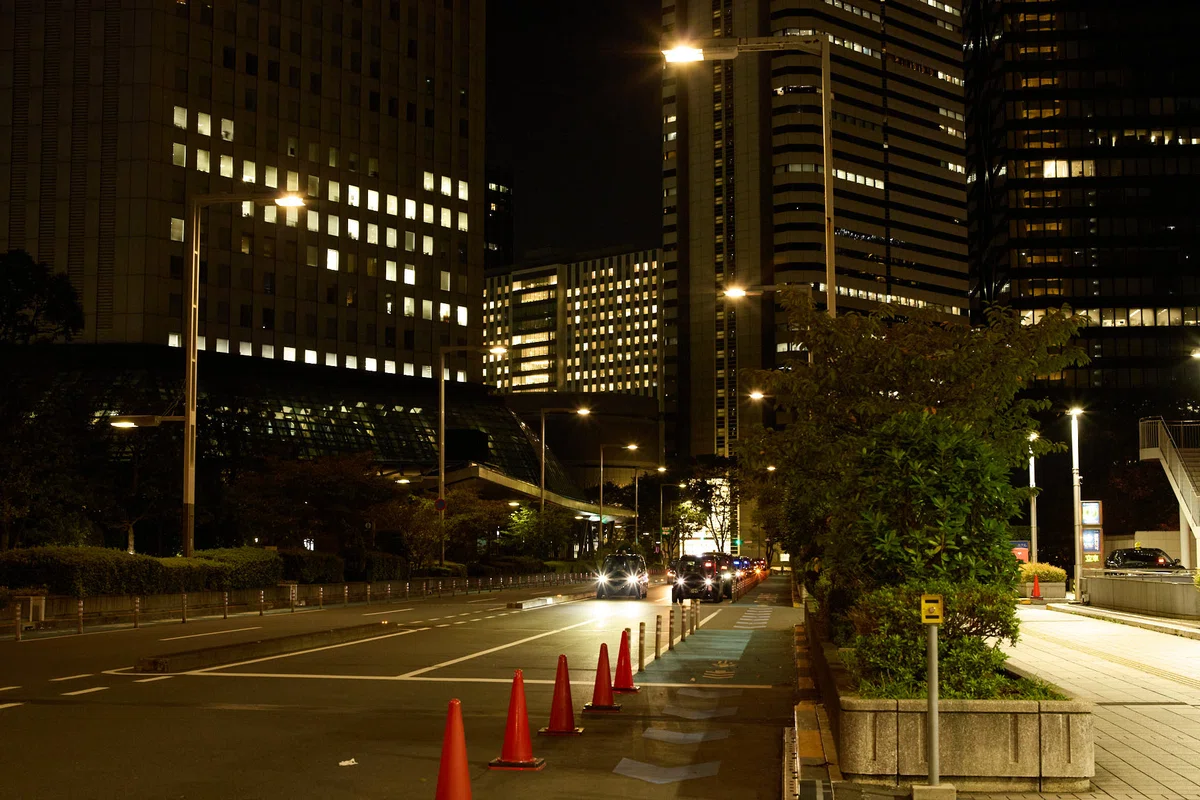ISO 400, 0.5s vs. ISO 6400, 1/30s — Looking at Exposure Trade-offs on a ...
