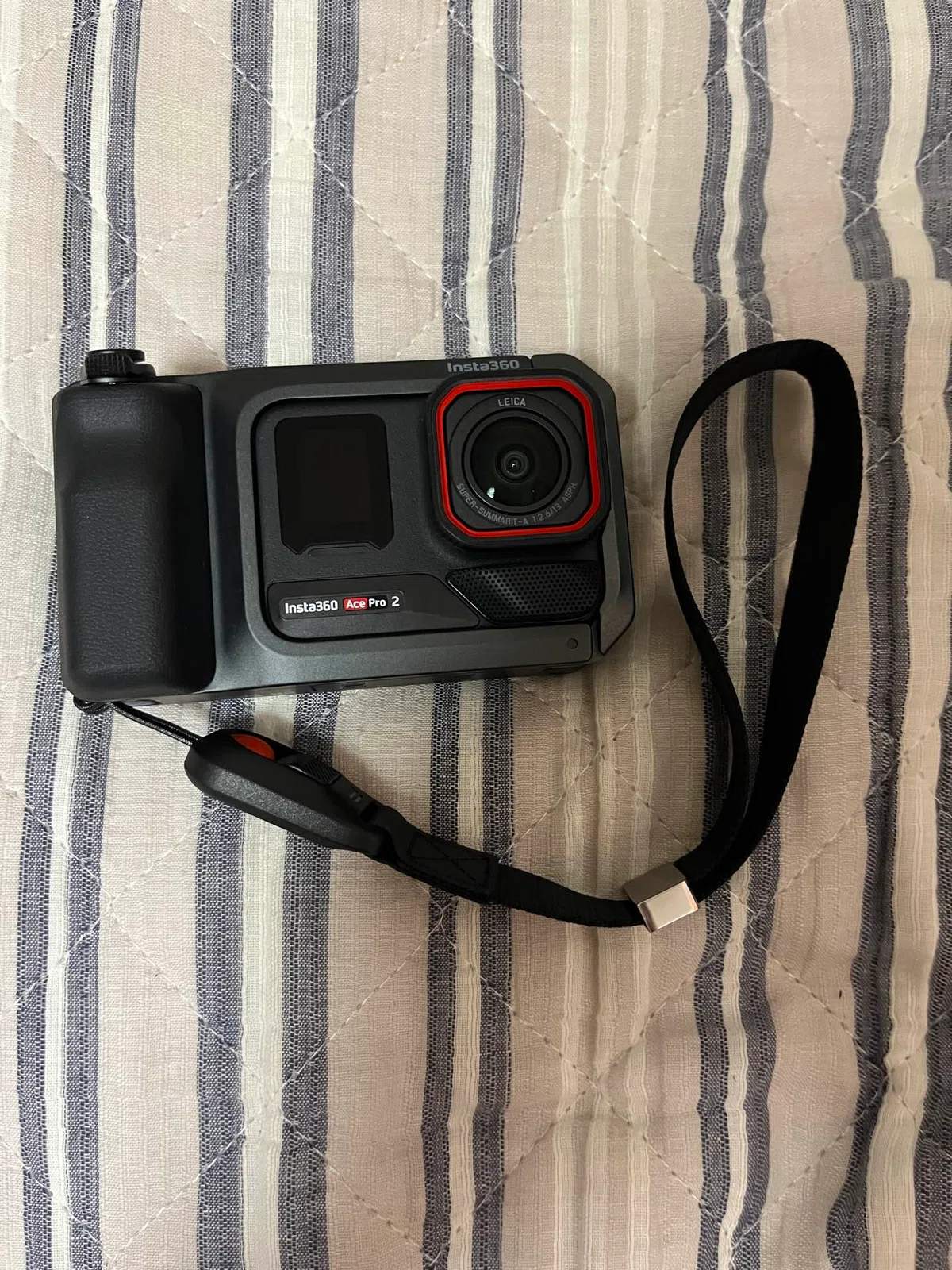 I used the Insta360 Ace Pro2 as a compact digital camera for a week ...