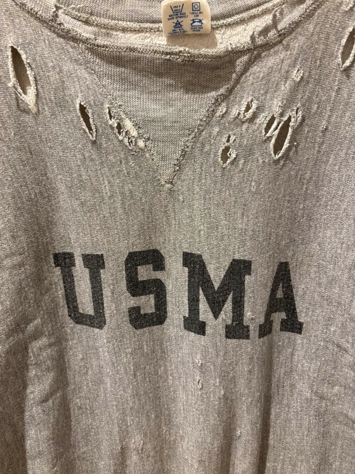 [Special] It's way too beat up, but that's actually what makes it good ...