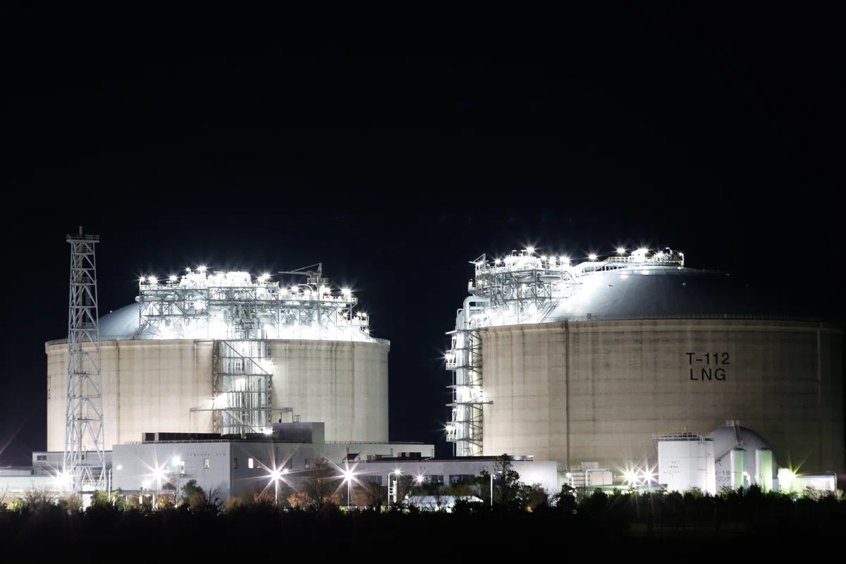 [Factory Night Photography] Why do I intentionally shoot underexposed ...
