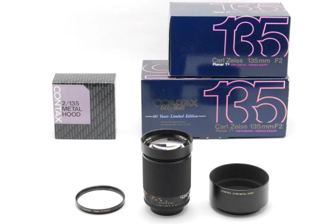 135mmなのにPlanar──CONTAX Carl Zeiss Planar T* 2/135という不思議