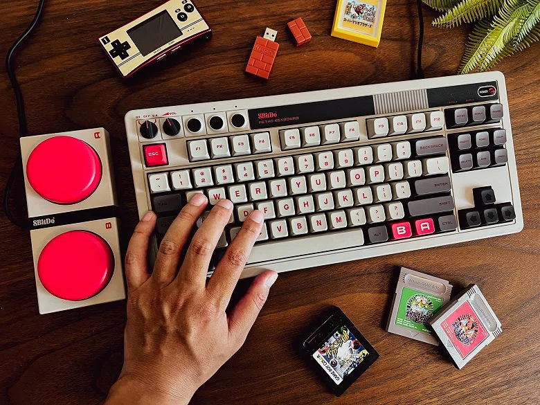 8BitDo Retro Mechanical Keyboard」をレビューしました｜イツキ＠個人