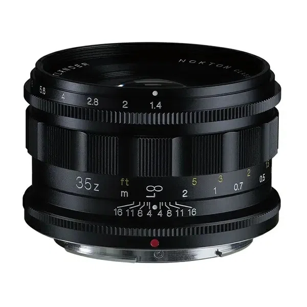 気になっているのに、まだ買っていない。NOKTON classic 35mm F1.4のZ