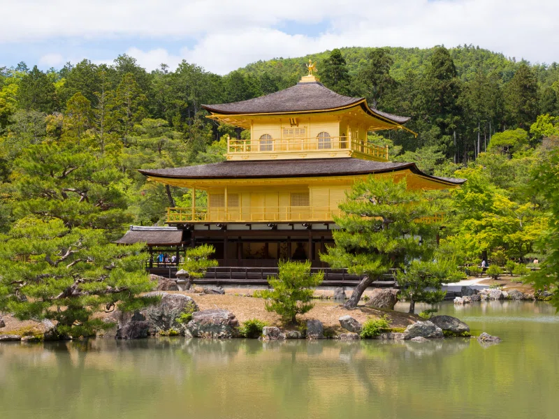 世界遺産「金閣寺(鹿苑寺)」京都五大閣【きぬかけの路シリーズ】｜やんまあ
