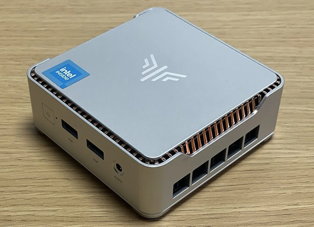 通販 最安クラス、12,900円で販売のミニPC「BMAX B1」。N4000を搭載
