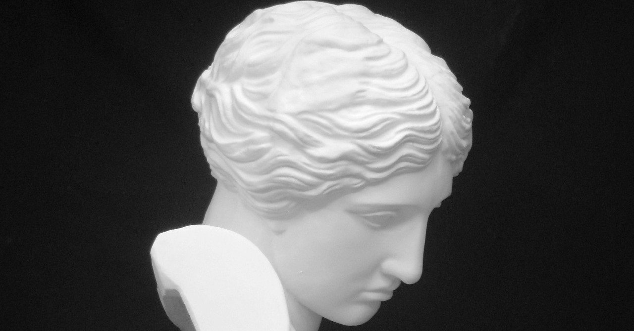 K-131 ギリシャ婦人胸像（傷つけるアマゾン）｜石膏像ドットコム（脇本 