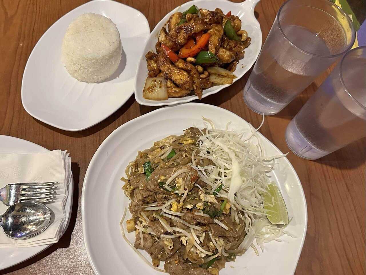 トロントで美味しいタイ料理のお店【SukhoTHAI】｜ぐらうんどほっぐノ日常