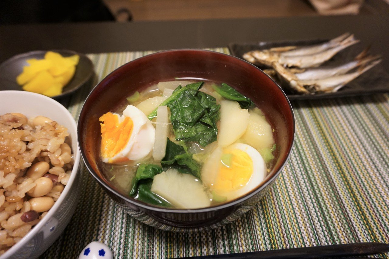 昨日は奈良茶飯と野菜たくさん味噌汁だったね 茶飯と言っても関東は醤油ご飯だよ 江戸時代の定食のはしりを豪華にした感じだね 一昨日はケーキも食べたし チーズもたくさん食べたから ダイエットだね 今年は野菜 やまぐち修 Note 昨日は奈良茶飯と野菜たくさん味噌汁だったね 茶飯と言っても関東は醤油ご飯だよ 江戸時代の定食のはしりを豪華にした感じだね 一昨日はケーキも食べたし チーズもたくさん食べたから ダイエットだね 今年は野菜 やまぐち修 Note