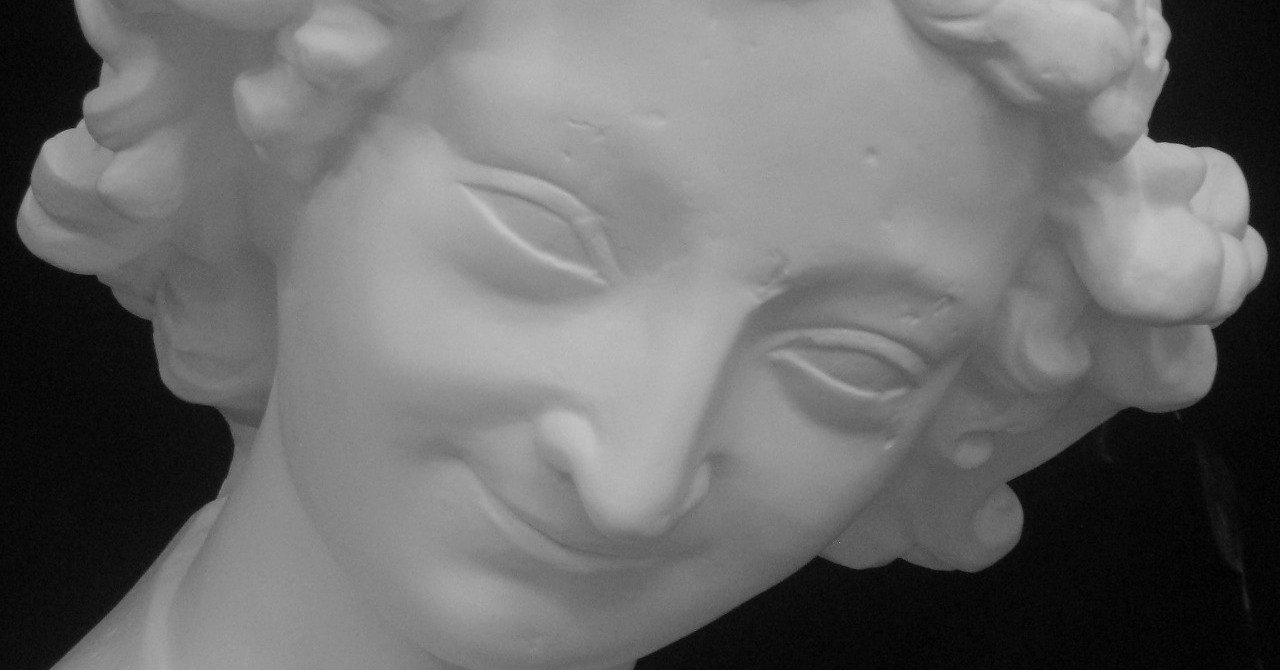 K-102 微笑みの天使胸像｜石膏像ドットコム（脇本）