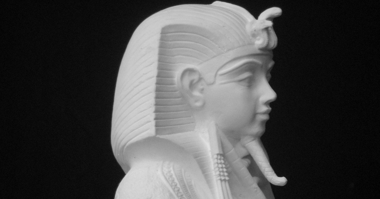 A-389 ツタンカーメン全身像｜石膏像ドットコム（脇本）