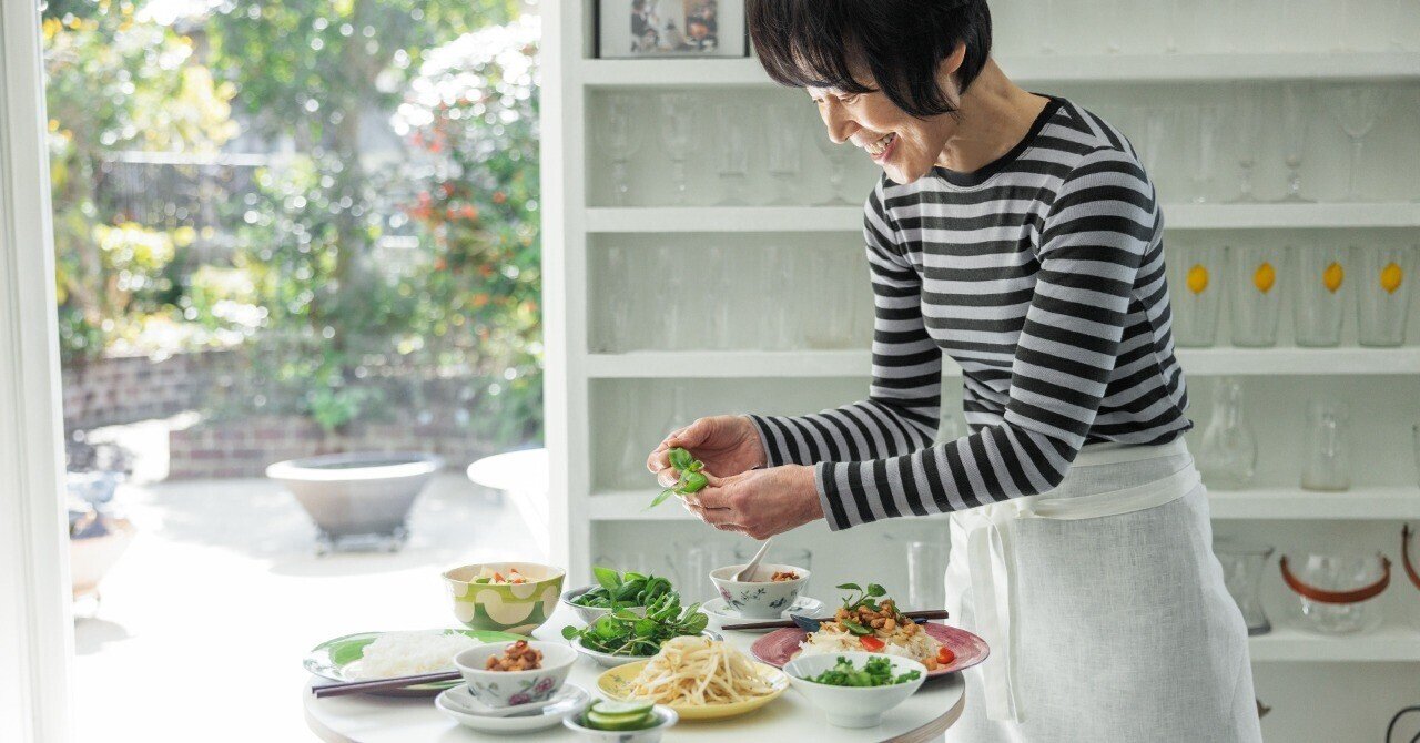 ハーブをビュッフェスタイルで。わたしのアジアンごはん｜スパイスと